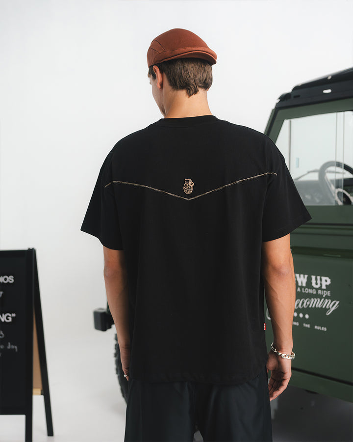 LASSO REGULAR FIT BLACK T-SHIRT