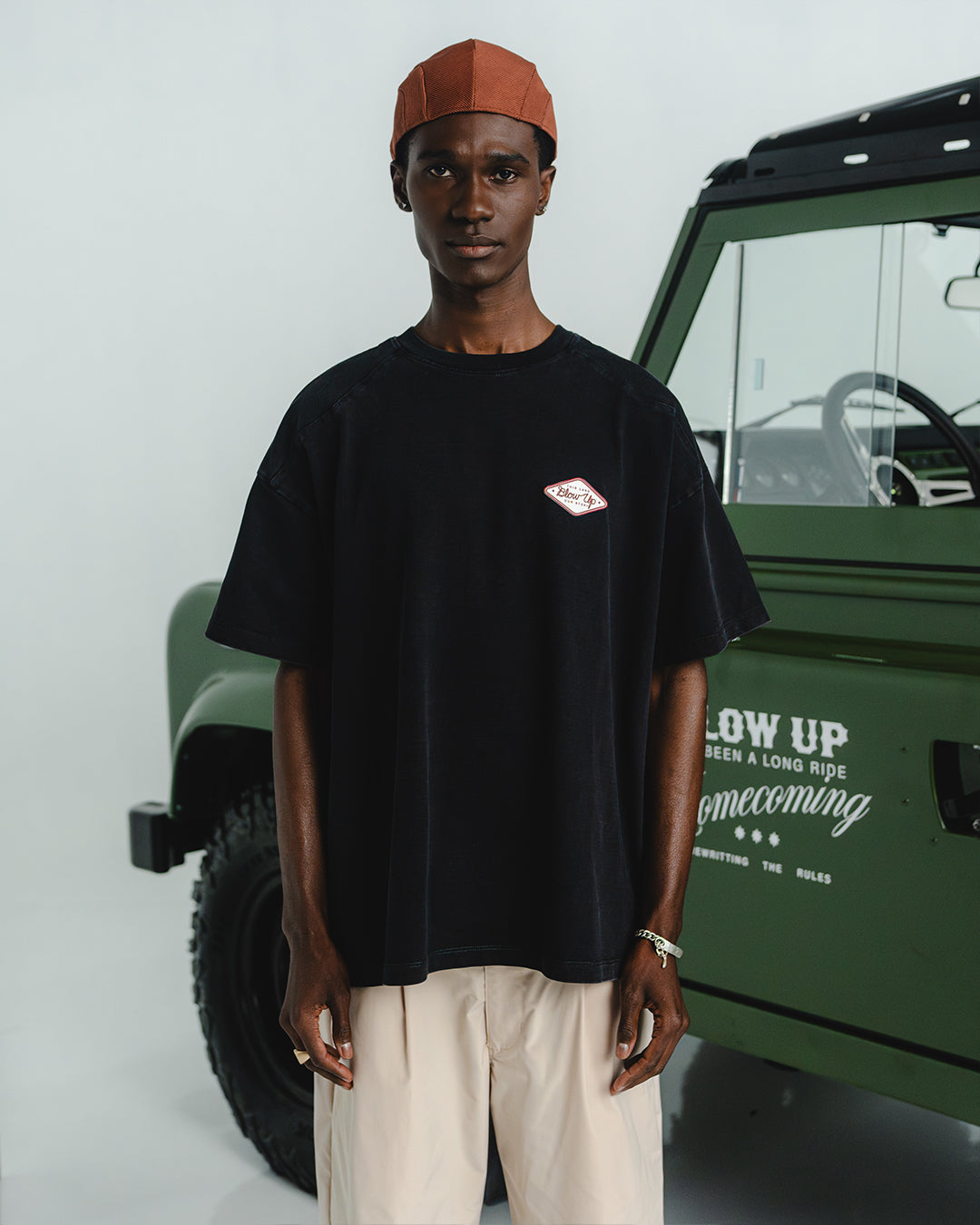 HOWDY REGULAR FIT BLACK T-SHIRT