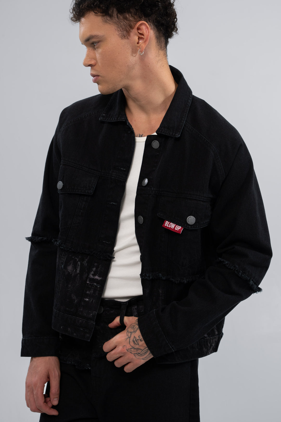 REGULAR FIT BLACK JACKET