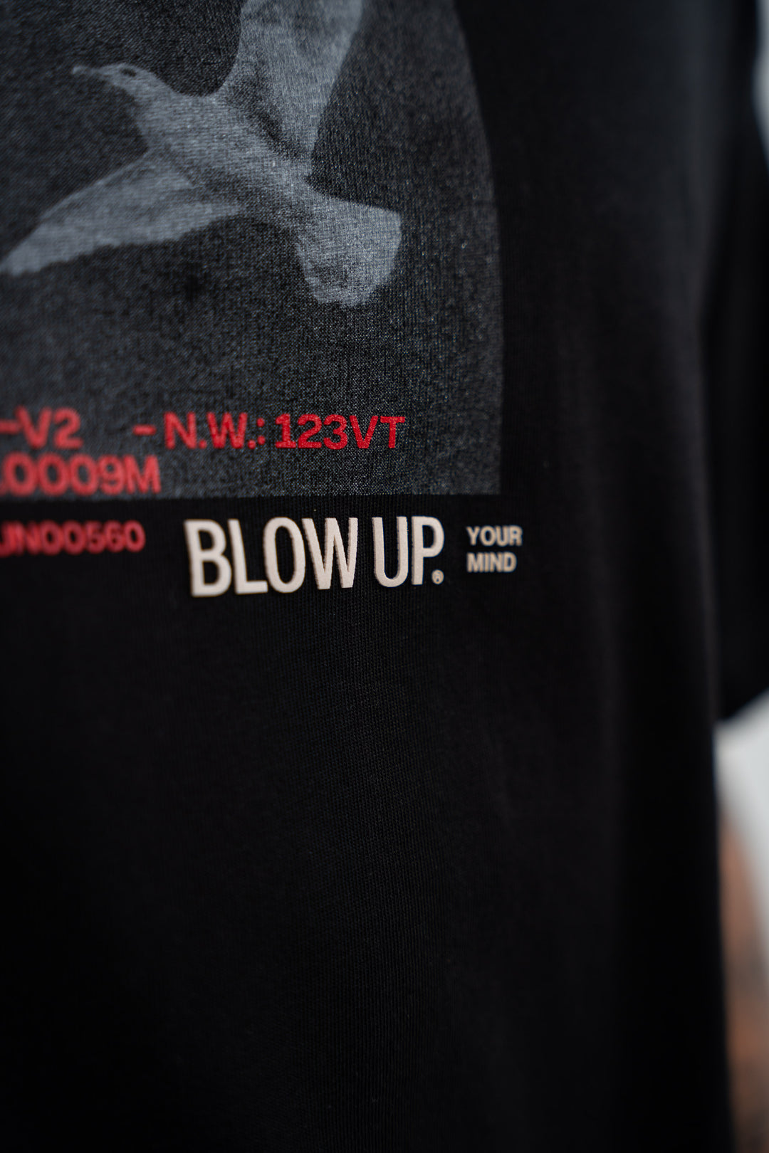 REGULAR FIT BLACK T-SHIRT