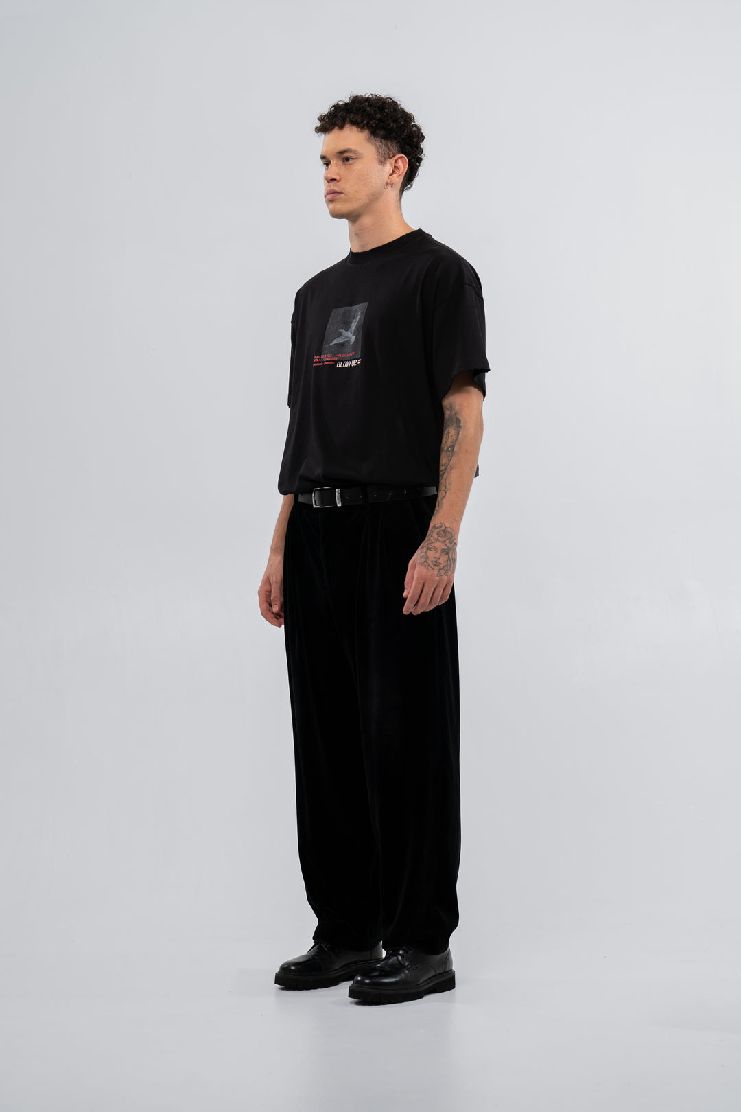 REGULAR FIT BLACK T-SHIRT