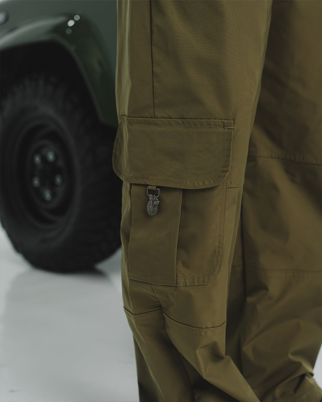 WESTERN OLIVE WIDE CARGO PANTS