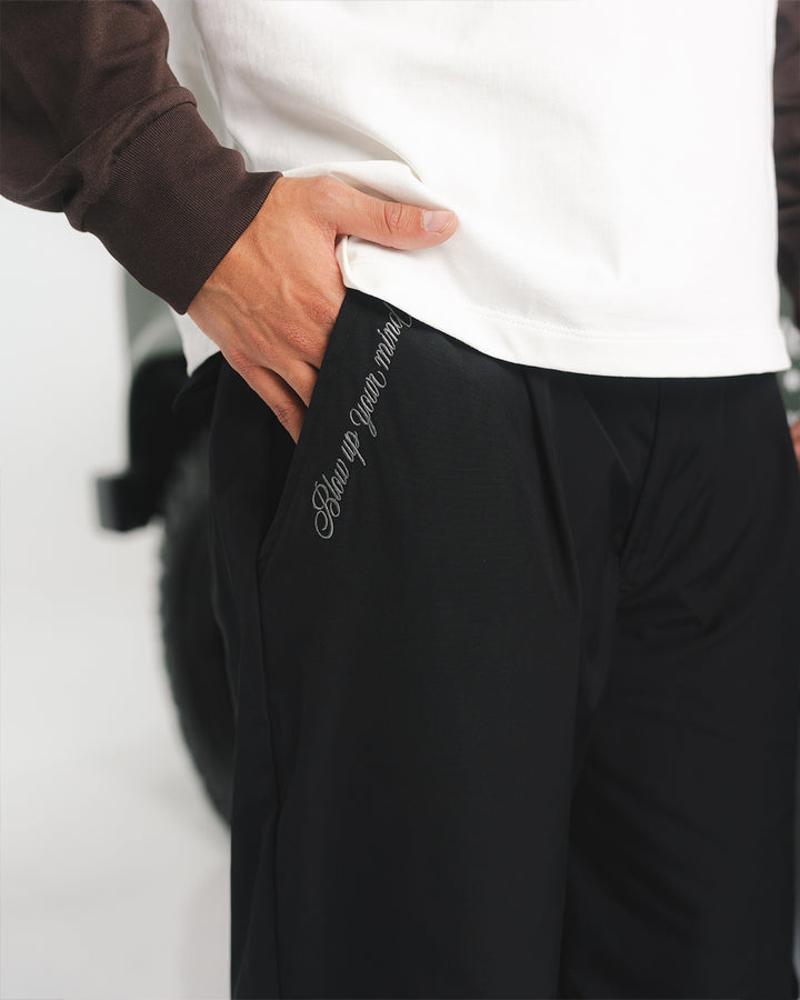 WESTERN BLACK WIDE CARGO PANTS