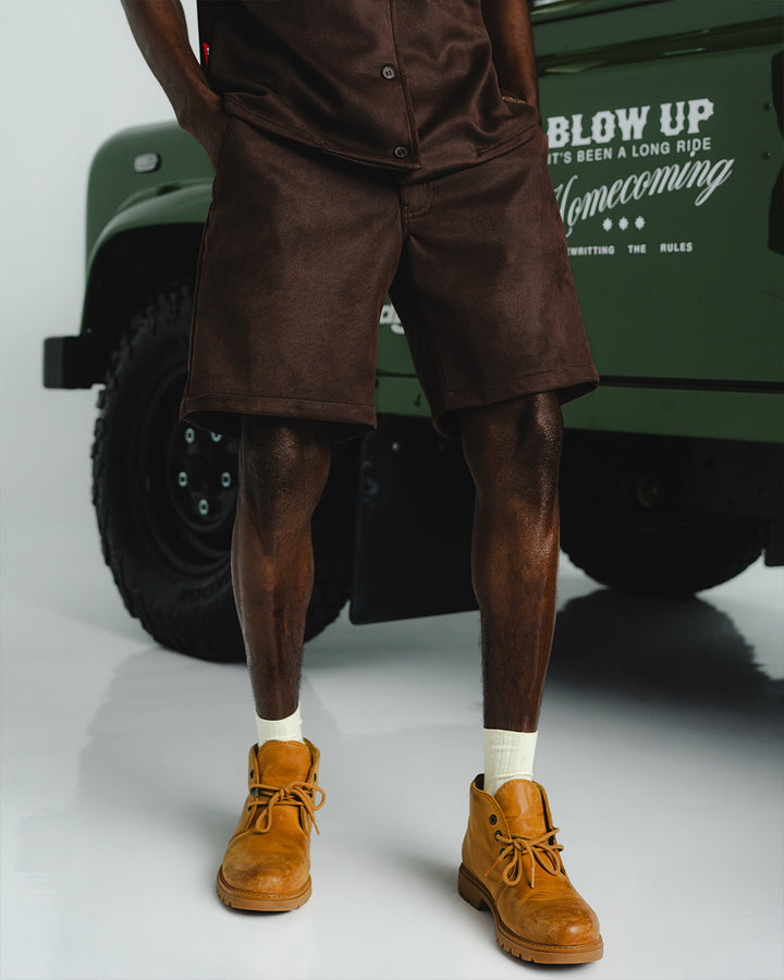 DESERT BROWN KNEE SHORTS