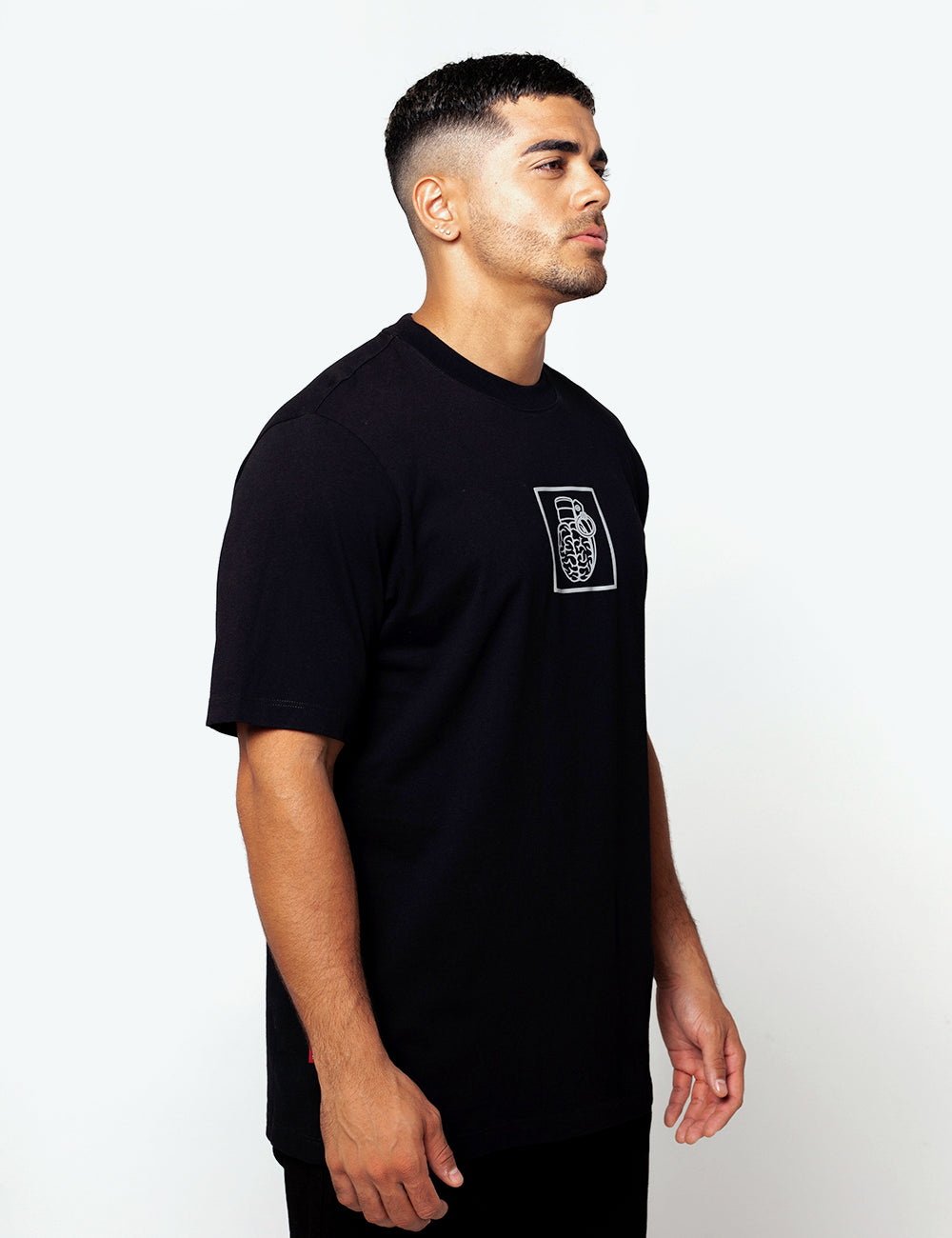 SLIM FIT BLACK T-SHIRT