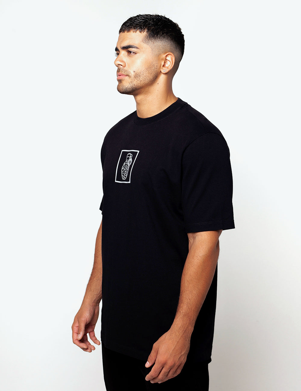 SLIM FIT BLACK T-SHIRT