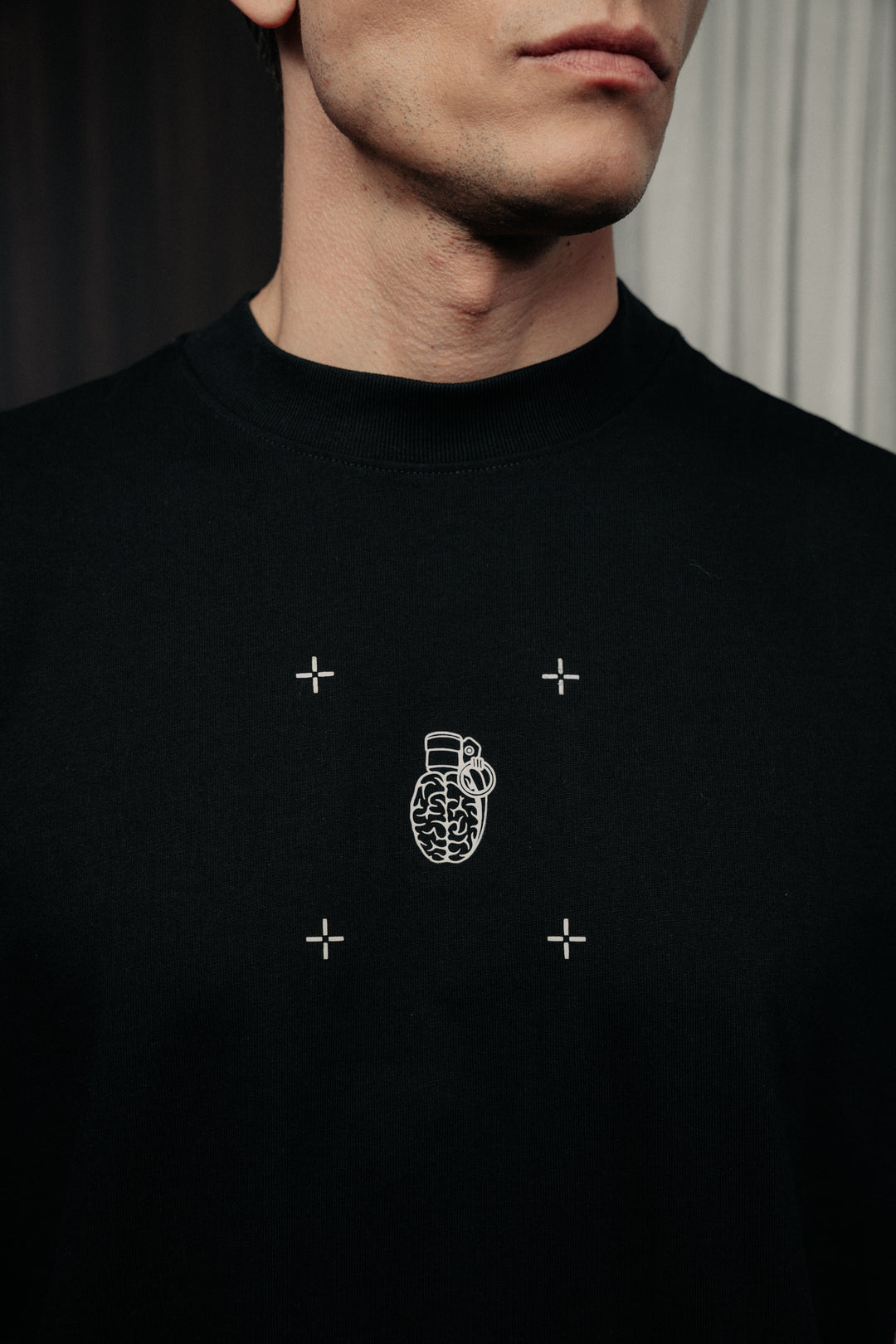 Minimal regular fit black t-shirt