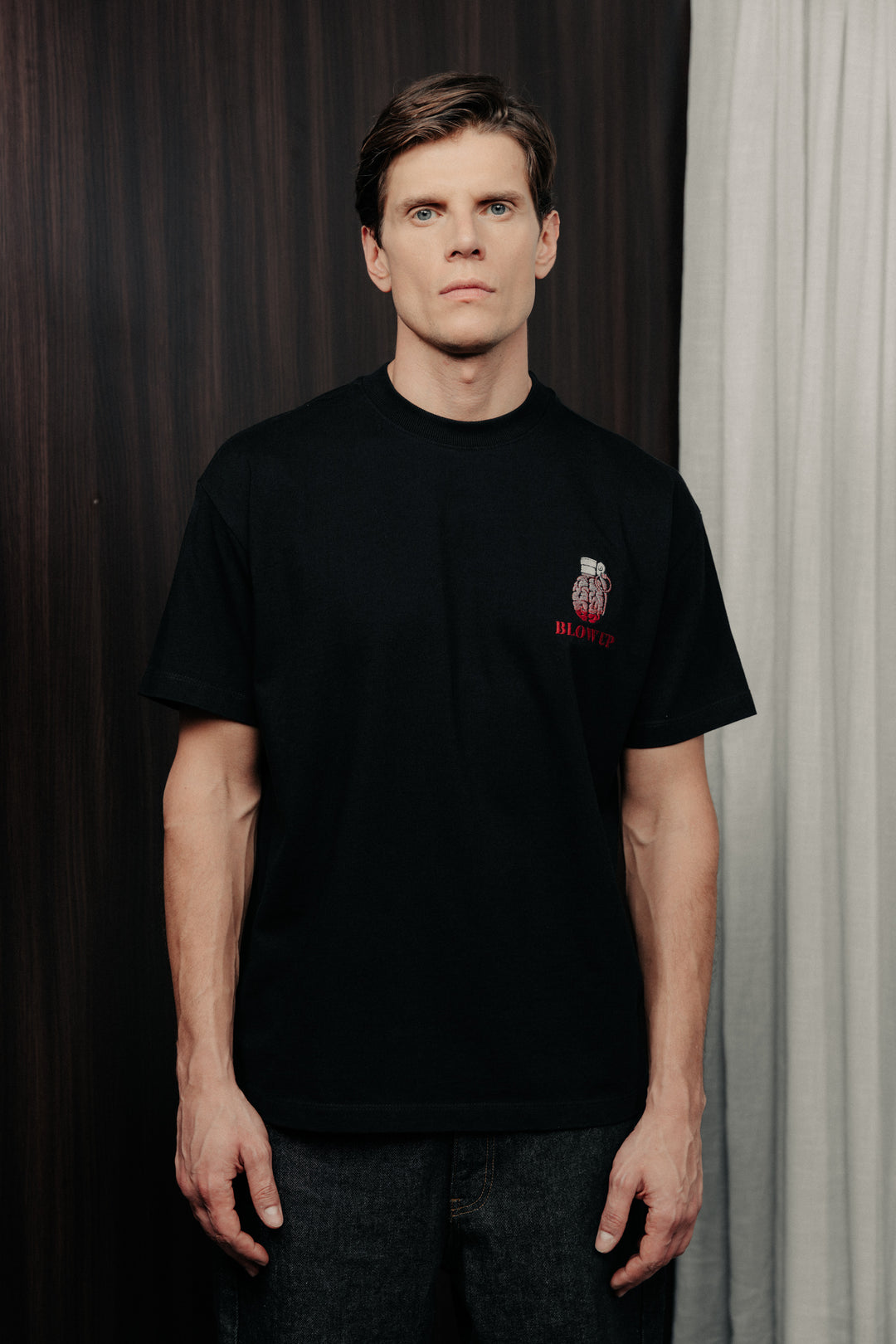 Loose fit black t-shirt in cotton