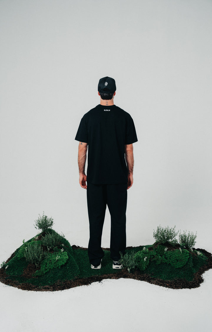 Minimal regular fit black t-shirt