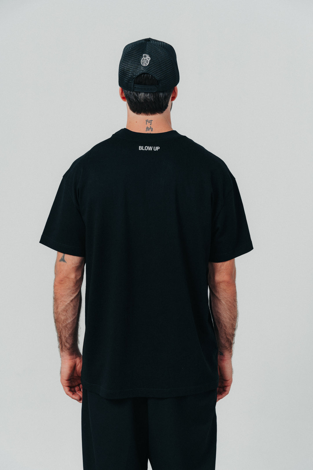 Minimal regular fit black t-shirt