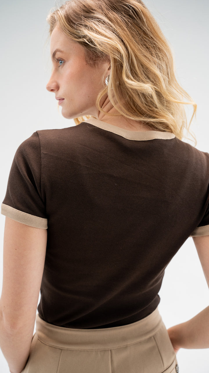 SHORT SLEEVE BROWN TOP