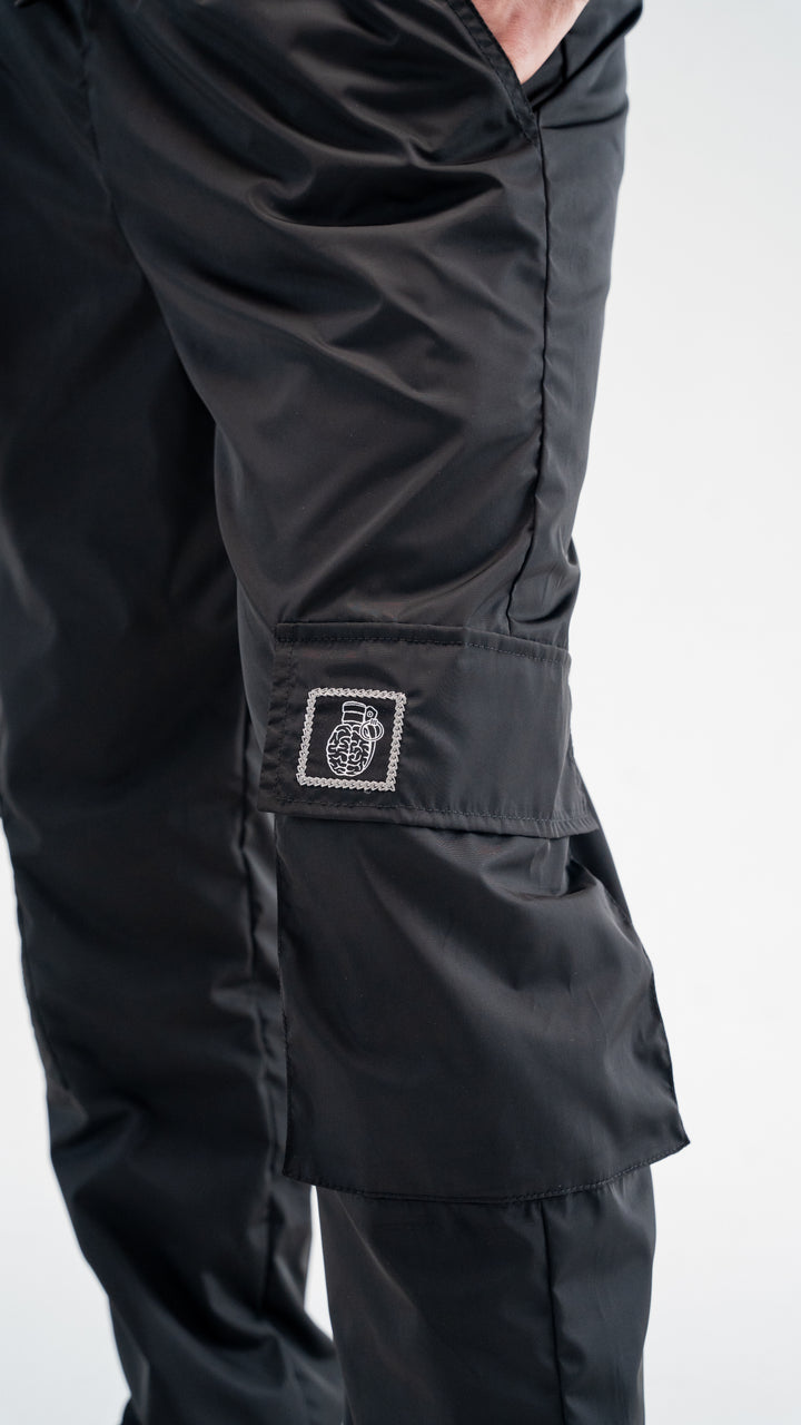 BURST REGULAR FIT BLACK CARGO PANTS