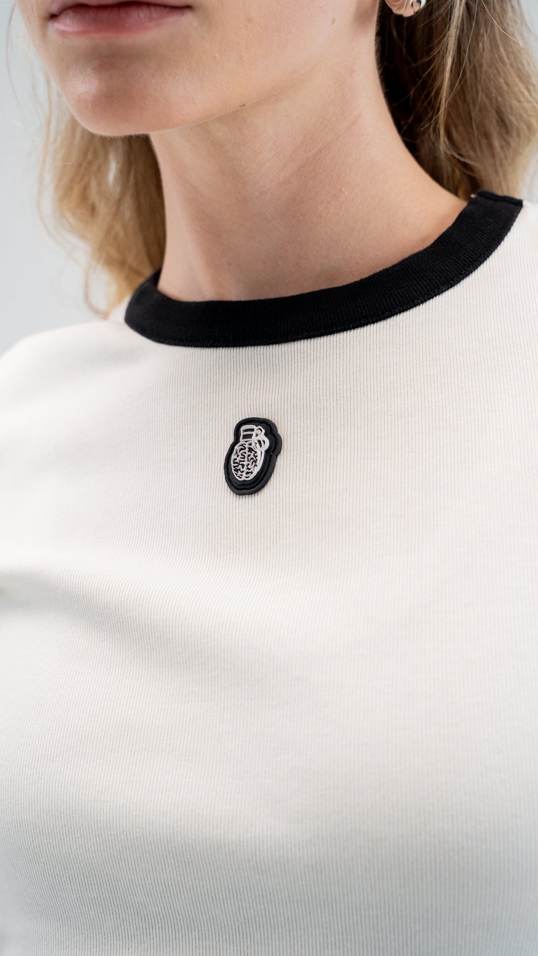 SHORT SLEEVE IVORY TOP