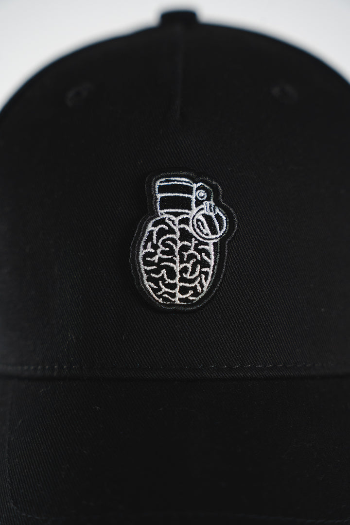 GRENADE BLACK CURVED CAP