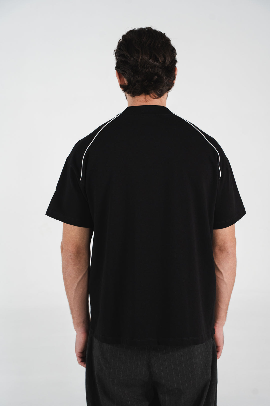 WAVE BLACK REGULAR T-SHIRT