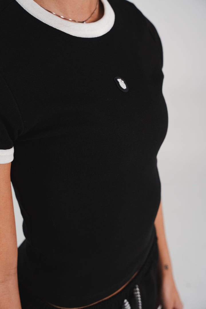 SHORT SLEEVE BLACK TOP