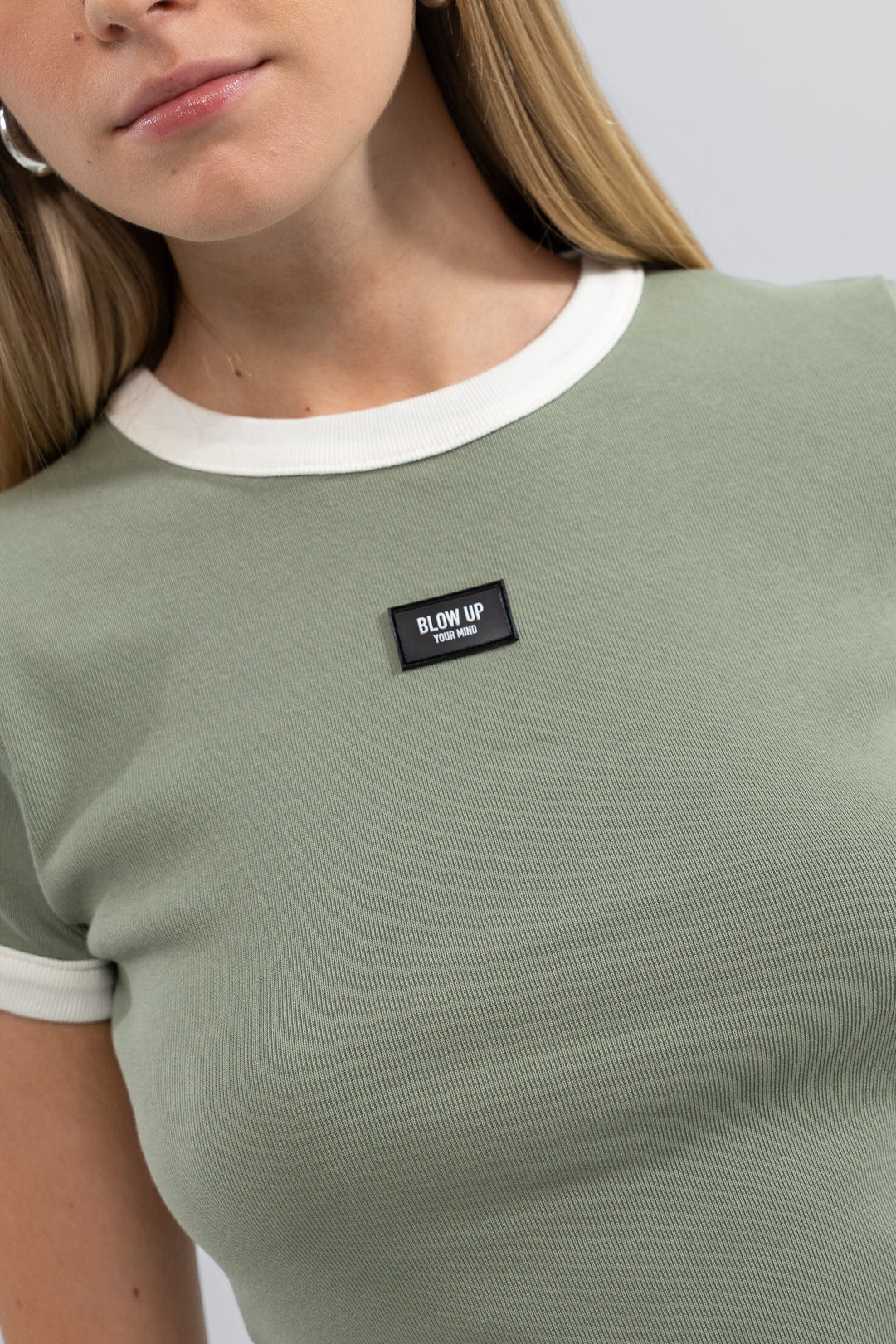 SHORT SLEEVE GREEN TOP