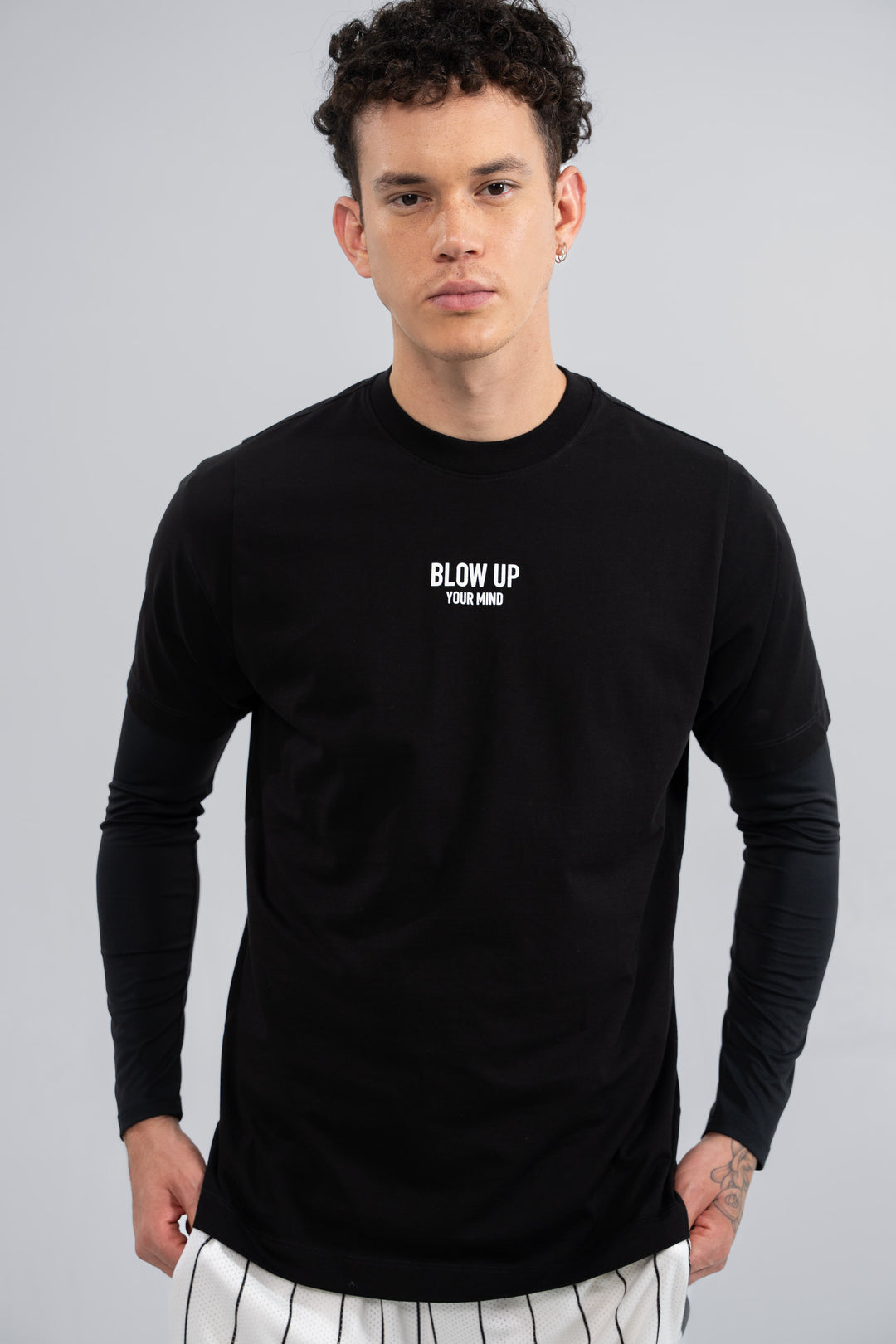 SLIM FIT BLACK T-SHIRT