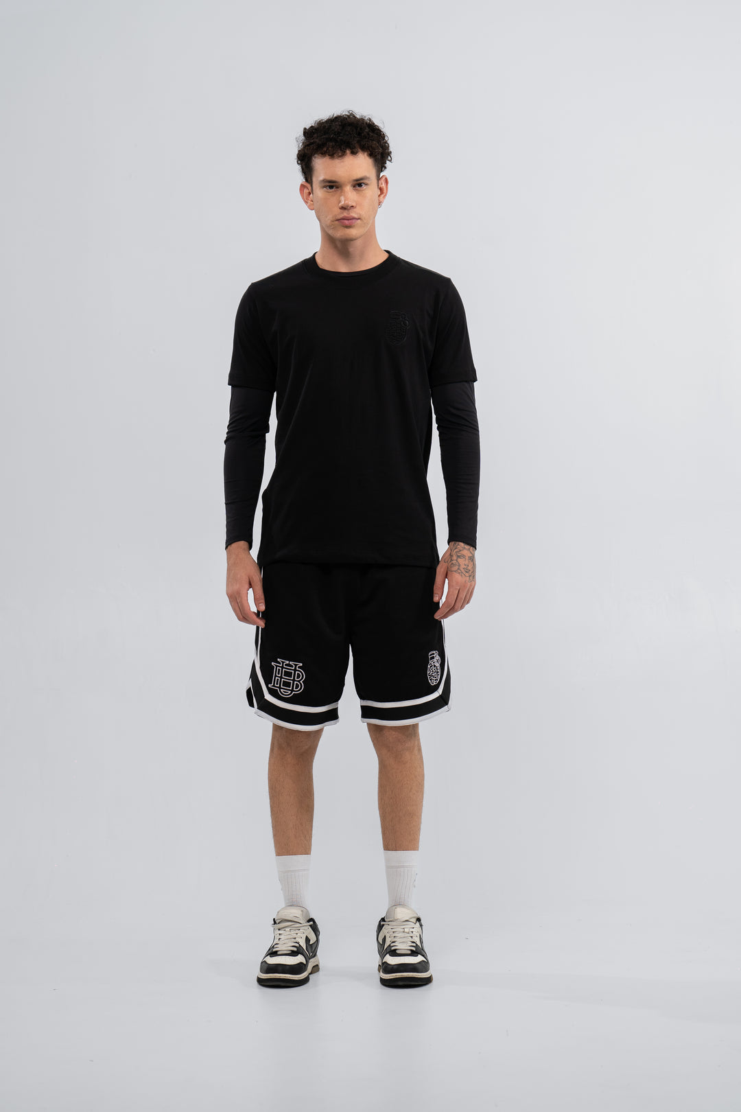 BLACK SHORT