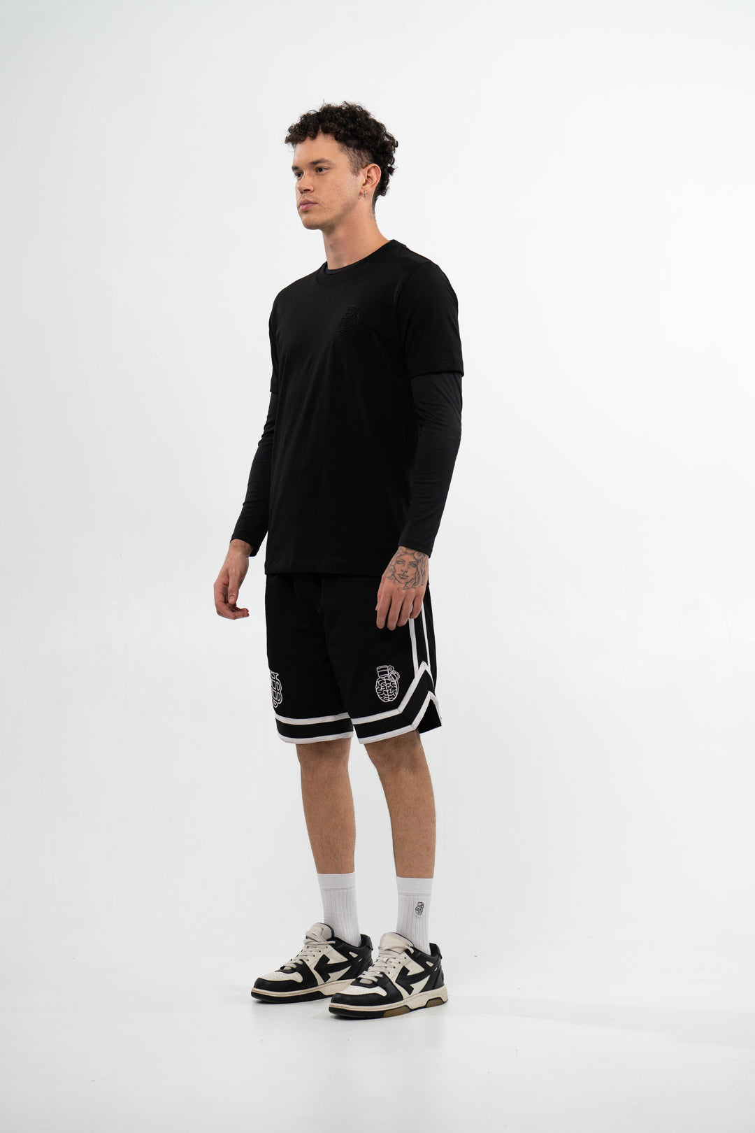 BLACK SHORT