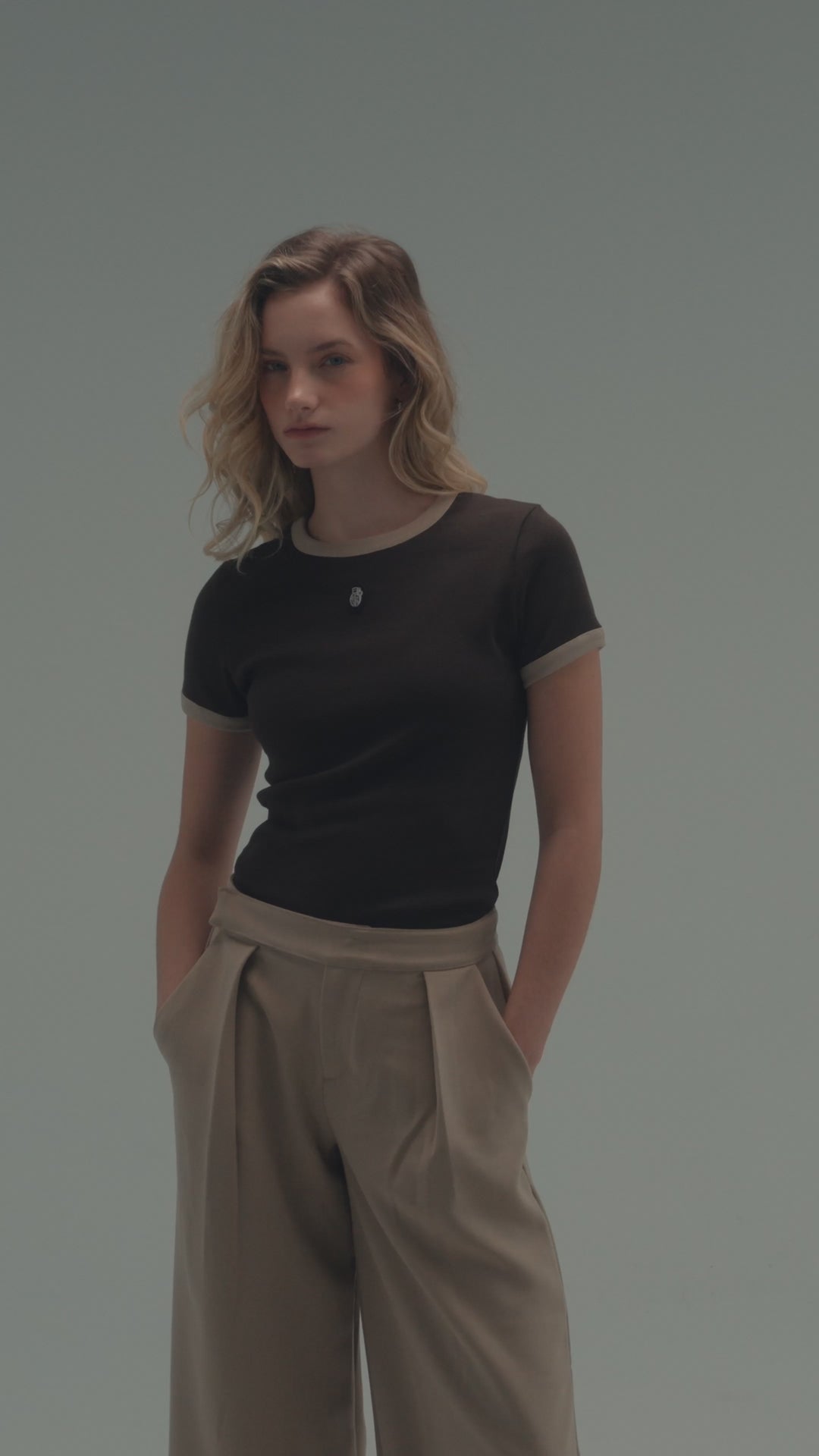 SHORT SLEEVE BROWN TOP